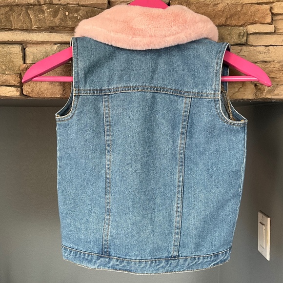 Mud Pie Faux Fur Collar Sparkle Denim Vest Rhinestone Party Glam Blue Pink 4T-5T - Picture 4 of 8